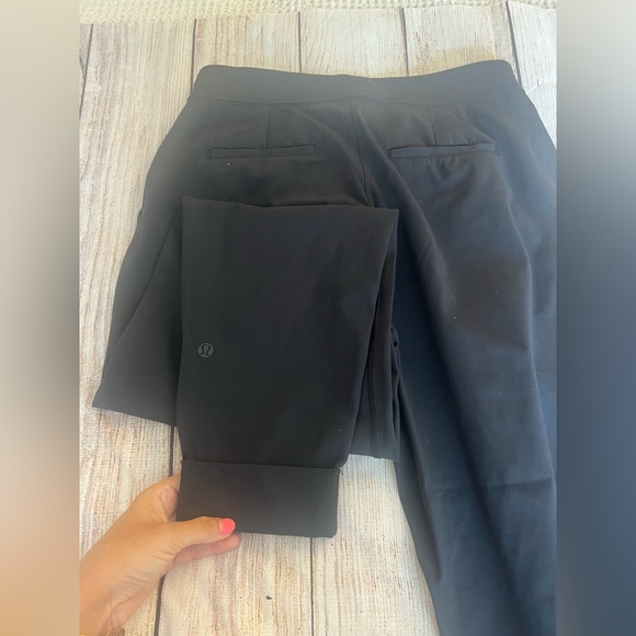 Black lululemon pants size 4 studio dance - Picture 4 of 6